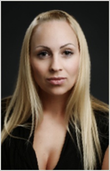 Voice actor Bäcker, Manuela