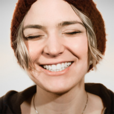 Voice actor Bunk, Vera