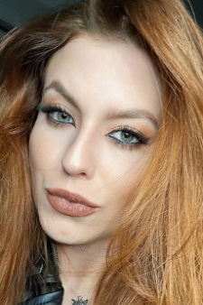 Voice actor Ferrer, Fernanda