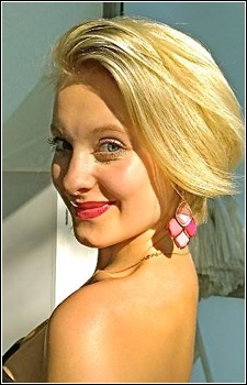 Voice actor Fölster, Linda