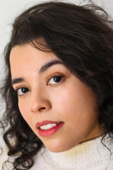 Voice actor Ida, Letícia