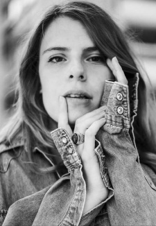 Voice actor Jonot, Jade