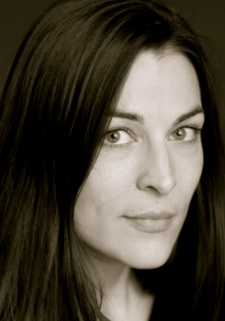 Voice actor Muzzi, Valérie