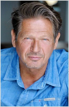 Voice actor Peters, Joshy